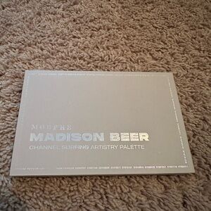 Morphe eyeshadow palette